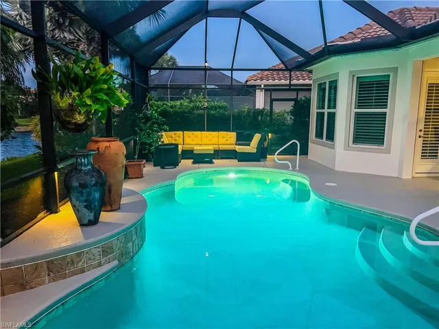 8215  Potomac  LN, Naples, FL 34104