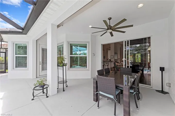 8215  Potomac  LN, Naples, FL 34104