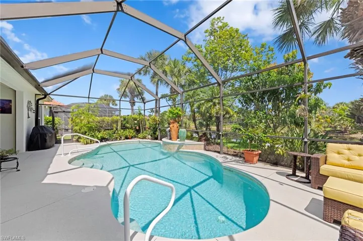 8215  Potomac  LN, Naples, FL 34104