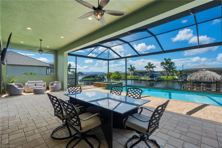 Outdoor Dining Space