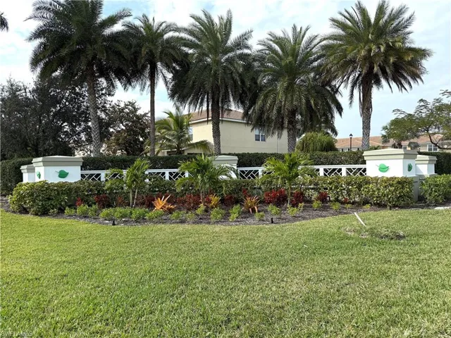 3890  Tilbor  CIR, Fort Myers, FL 33916