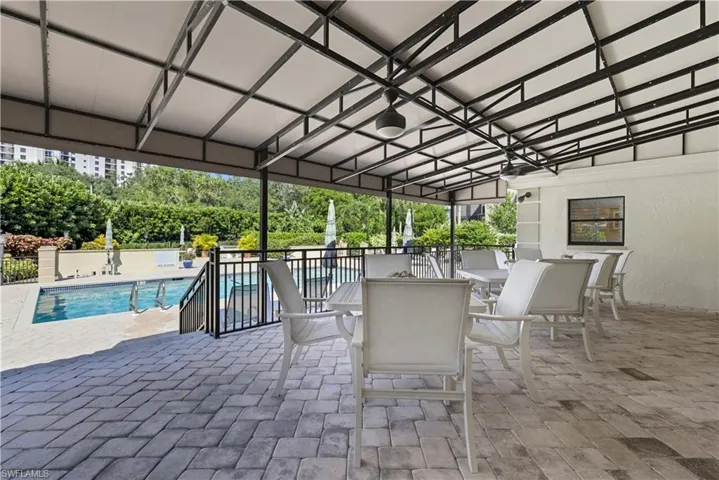 7040  Pelican Bay  BLVD, Naples, FL 34108