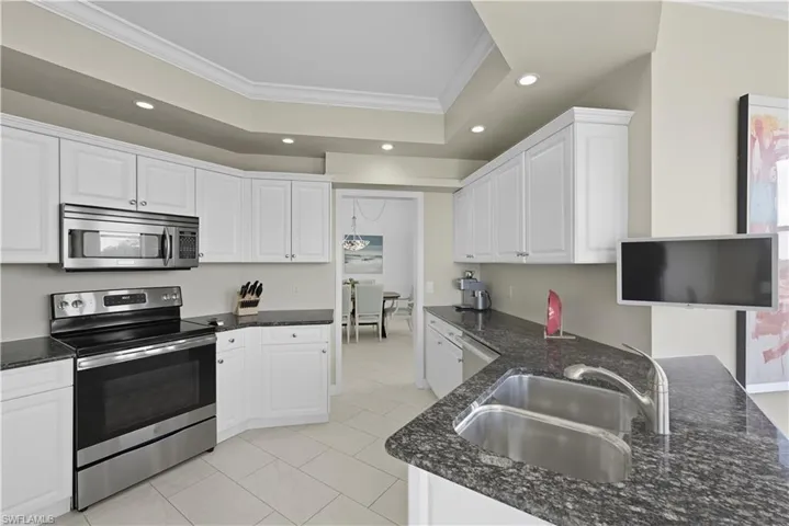 7040  Pelican Bay  BLVD, Naples, FL 34108