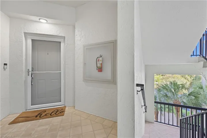 7040  Pelican Bay  BLVD, Naples, FL 34108