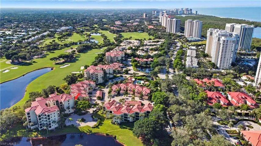 7040  Pelican Bay  BLVD, Naples, FL 34108