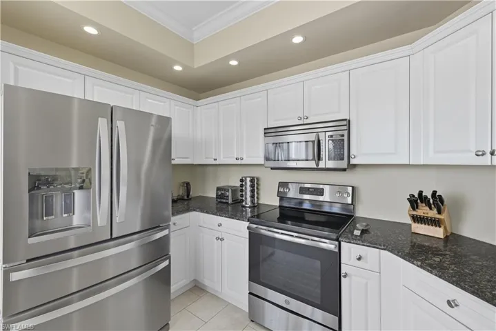 7040  Pelican Bay  BLVD, Naples, FL 34108