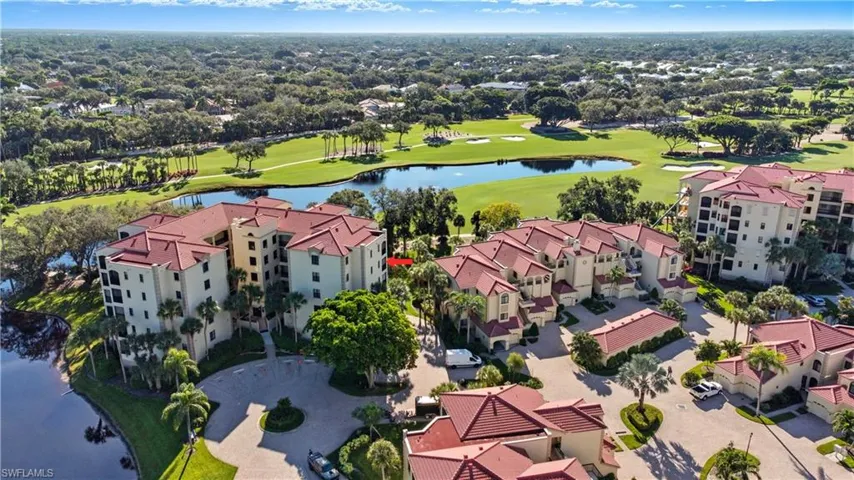 7040  Pelican Bay  BLVD, Naples, FL 34108