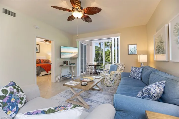 823  Tanbark  DR, Naples, FL 34108