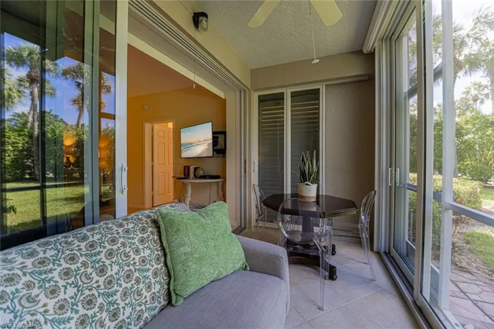 823  Tanbark  DR, Naples, FL 34108