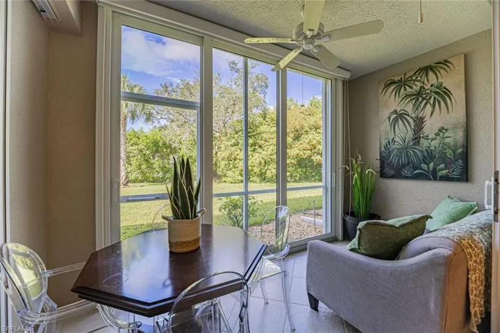 823  Tanbark  DR, Naples, FL 34108