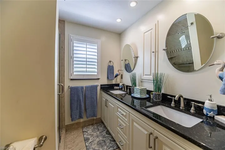 823  Tanbark  DR, Naples, FL 34108