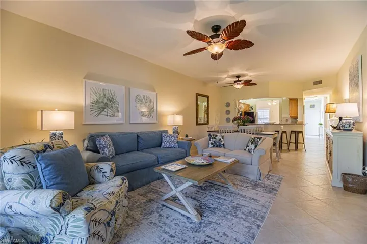 823  Tanbark  DR, Naples, FL 34108