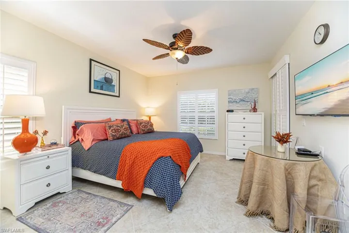 823  Tanbark  DR, Naples, FL 34108