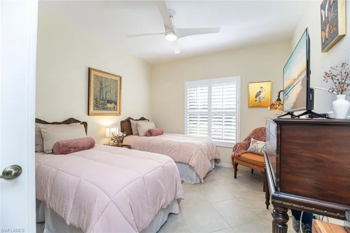 823  Tanbark  DR, Naples, FL 34108