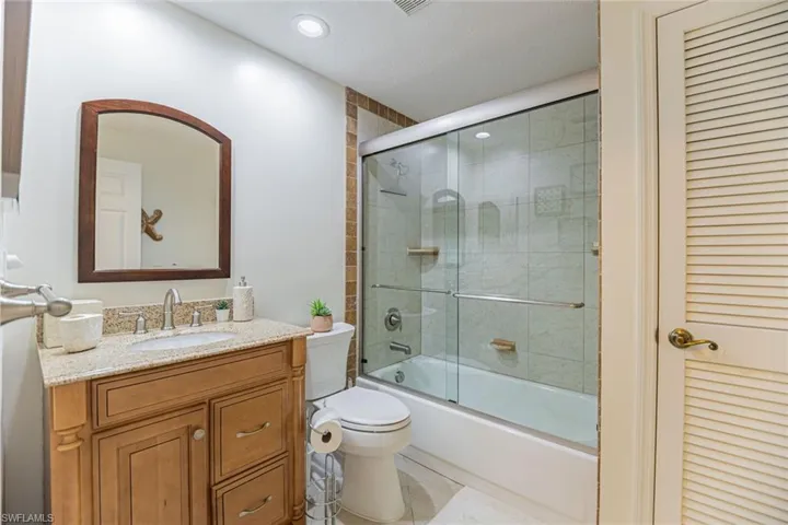 823  Tanbark  DR, Naples, FL 34108