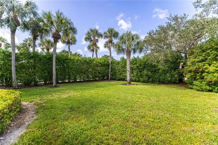823  Tanbark  DR, Naples, FL 34108