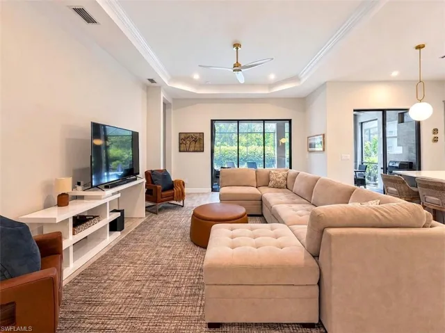 8174 Lucello Ter S, Naples, Florida 34114