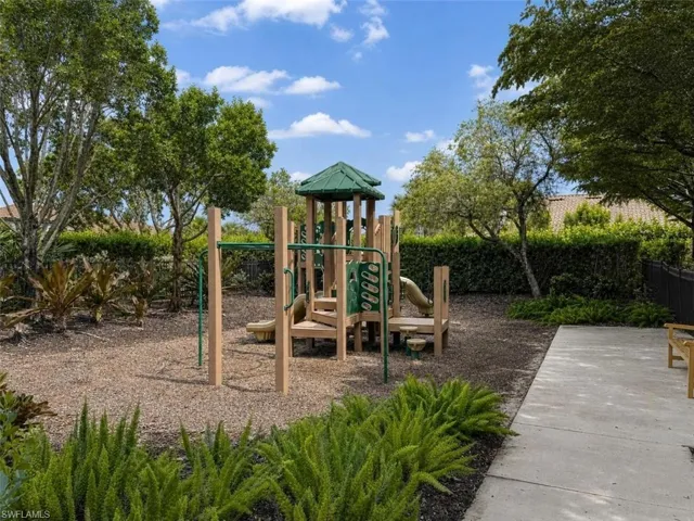 8174 Lucello Ter S, Naples, Florida 34114