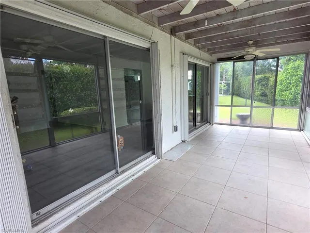 1 Knights Bridge Rd A1, Naples, Florida 34112