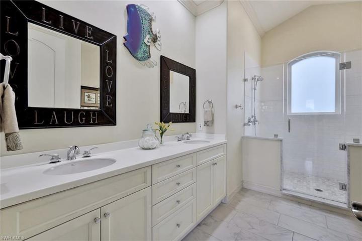 En-Suite Bath w/ Dual Vanities