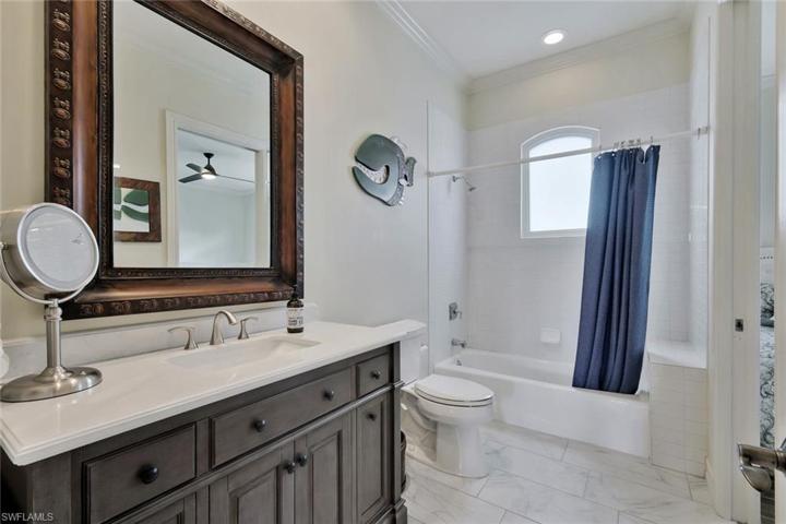 En-Suite Bath