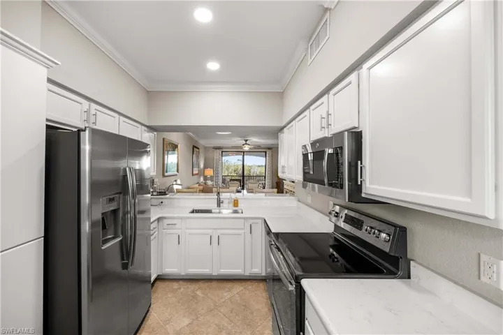 9830  Giaveno  CIR, Naples, FL 34113