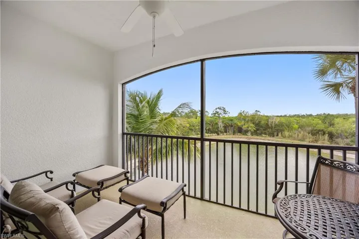9830  Giaveno  CIR, Naples, FL 34113