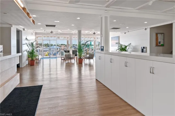 Cove Inn Lobby