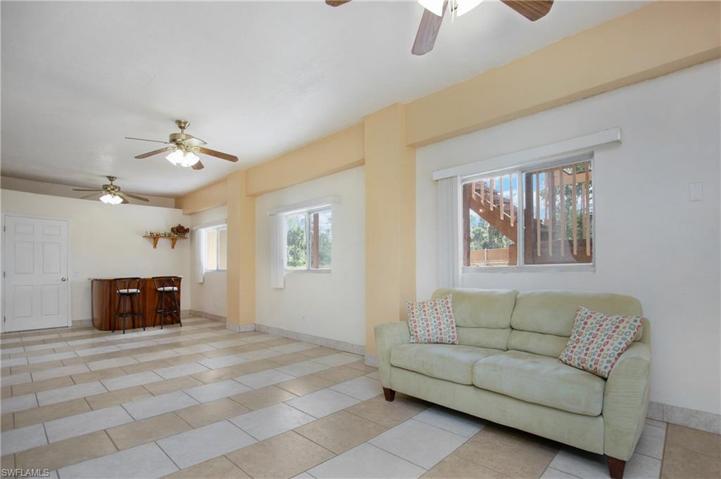 Living/Entertainment Space