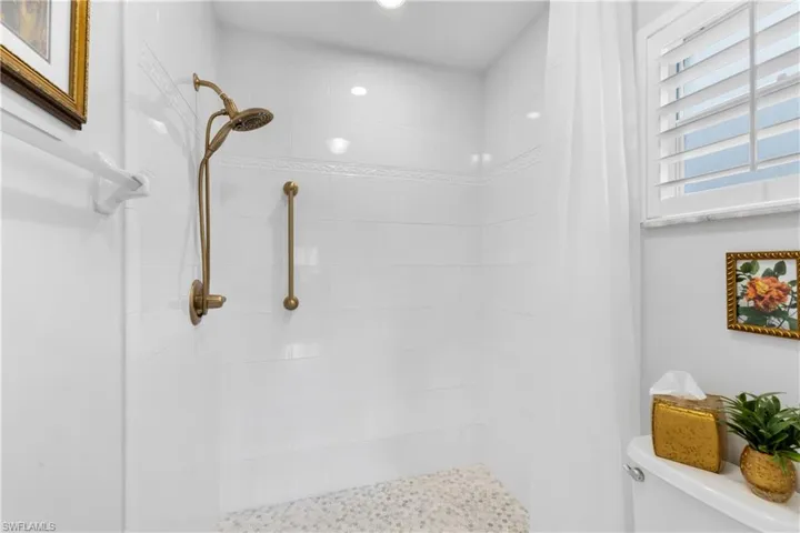 25161 Golf Lake Cir, Bonita Springs Fl 34135