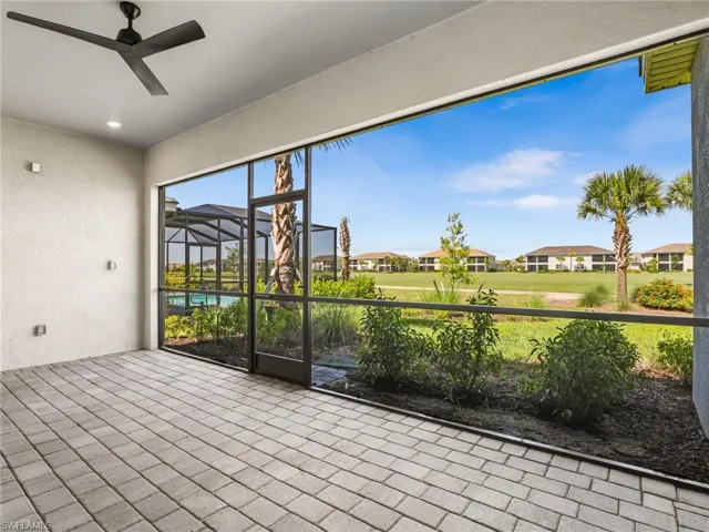 Lanai with ceiling fan