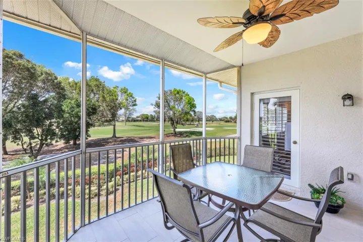 Sunroom with ceiling fan