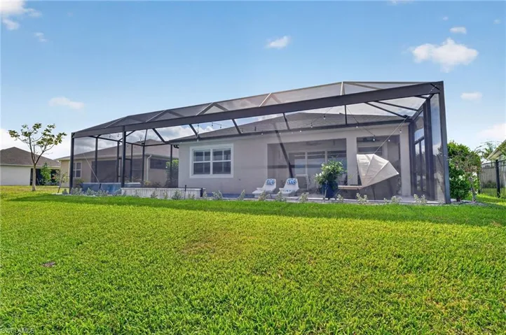 18104  Everson Miles  CIR, North Fort Myers, FL 33917