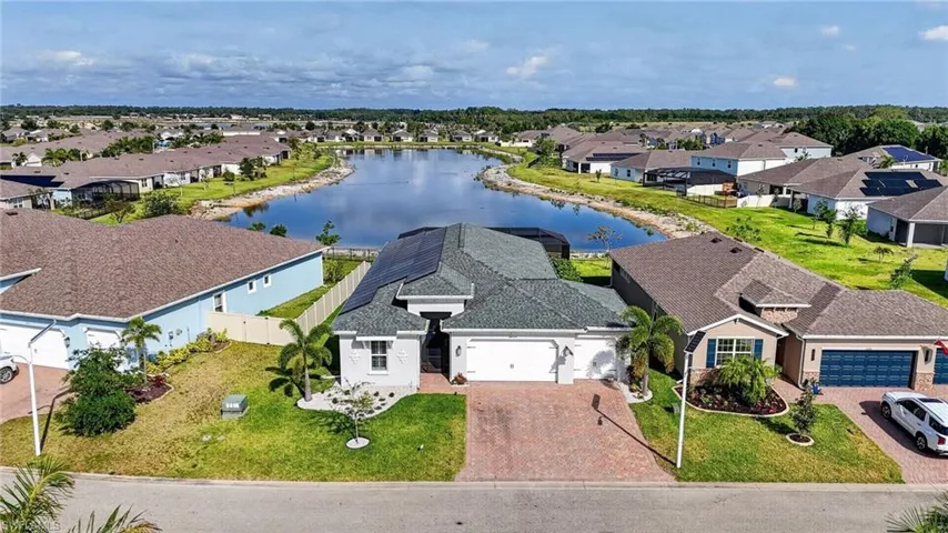 18104  Everson Miles  CIR, North Fort Myers, FL 33917
