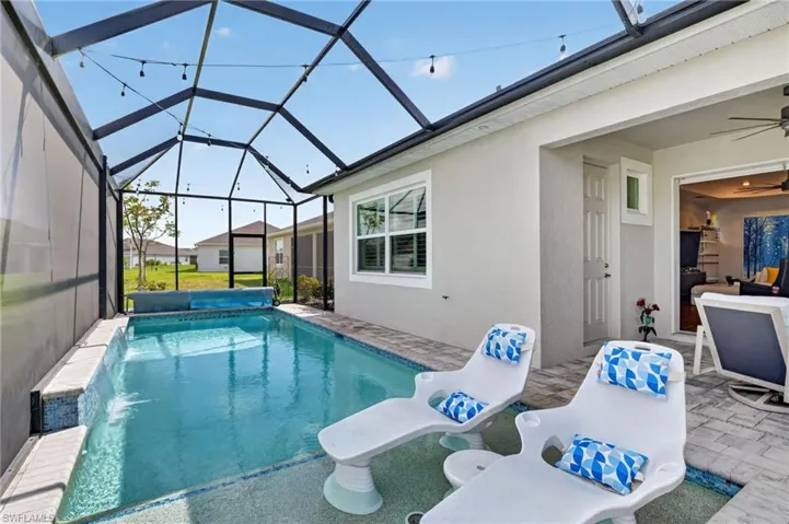 Sun Shelf in Swimming Pool