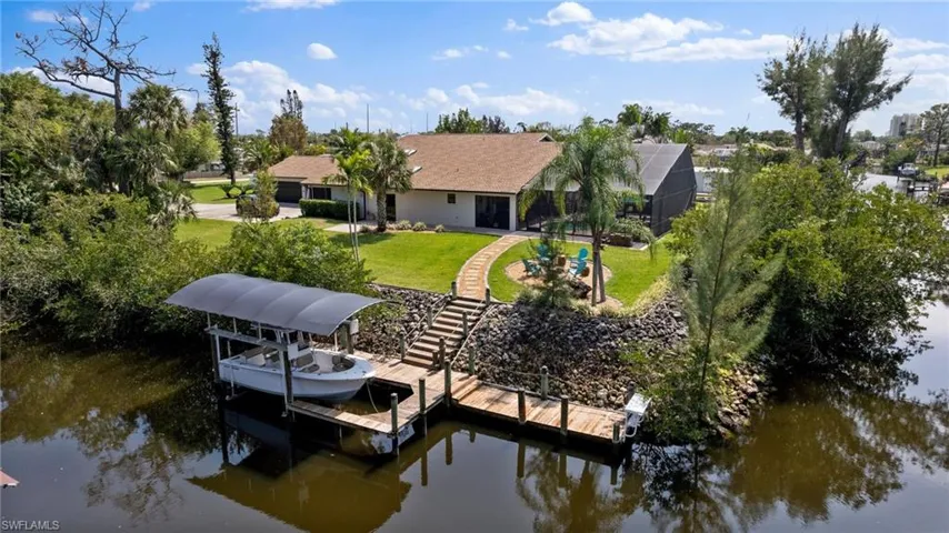20560  Park  PL, Estero, FL 33928