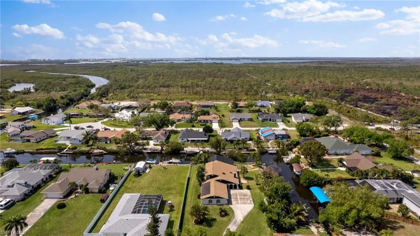 20560  Park  PL, Estero, FL 33928