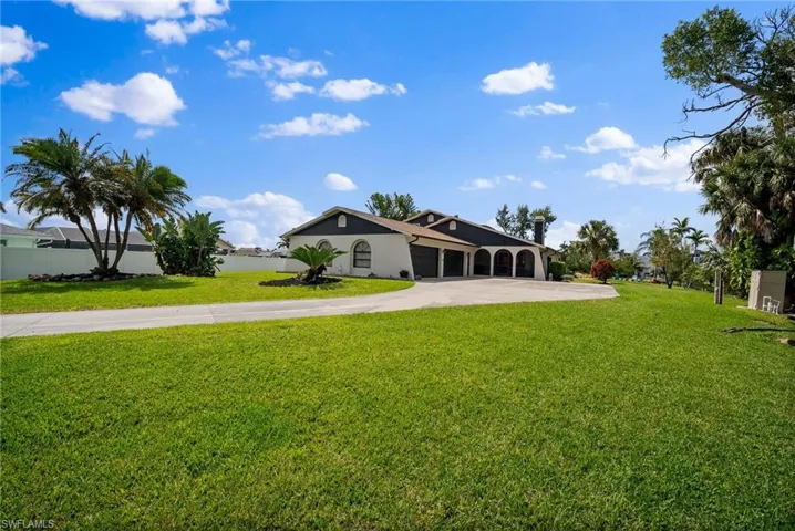 20560  Park  PL, Estero, FL 33928