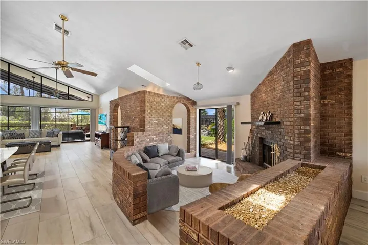 20560  Park  PL, Estero, FL 33928
