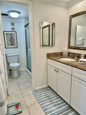 555  Park Shore  DR, Naples, FL 34103