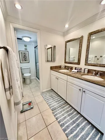 555  Park Shore  DR, Naples, FL 34103