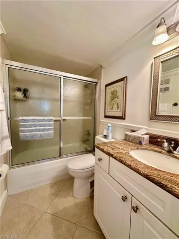 555  Park Shore  DR, Naples, FL 34103