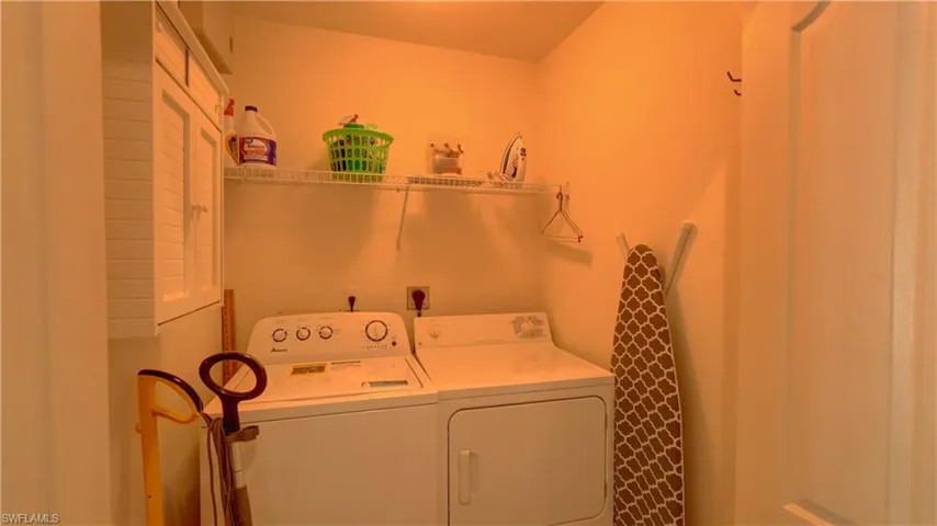 8083 Queen Palm Ln 424, Fort Myers, Florida 33966