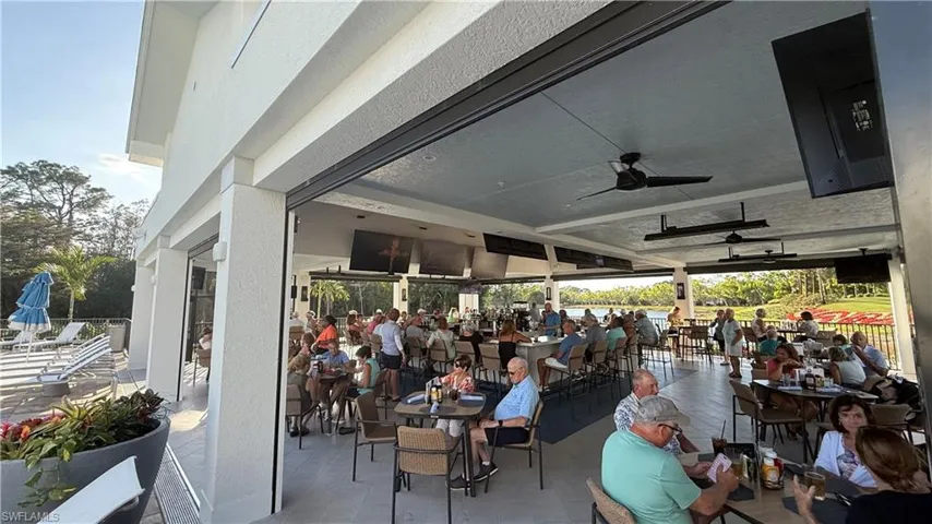 8083 Queen Palm Ln 424, Fort Myers, Florida 33966