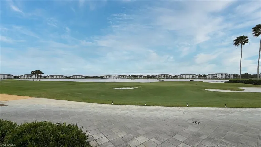 8083 Queen Palm Ln 424, Fort Myers, Florida 33966
