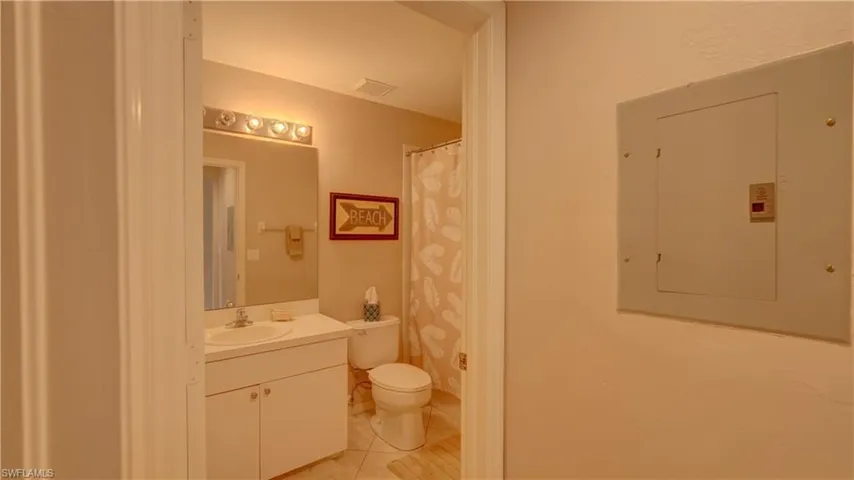 8083 Queen Palm Ln 424, Fort Myers, Florida 33966