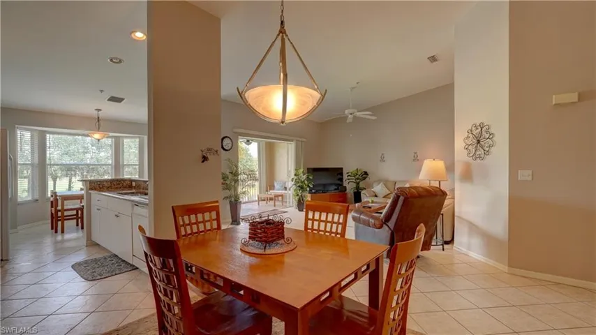 8083 Queen Palm Ln 424, Fort Myers, Florida 33966