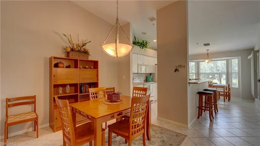 8083 Queen Palm Ln 424, Fort Myers, Florida 33966