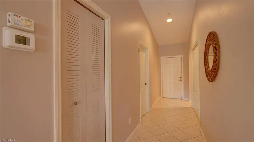 8083 Queen Palm Ln 424, Fort Myers, Florida 33966