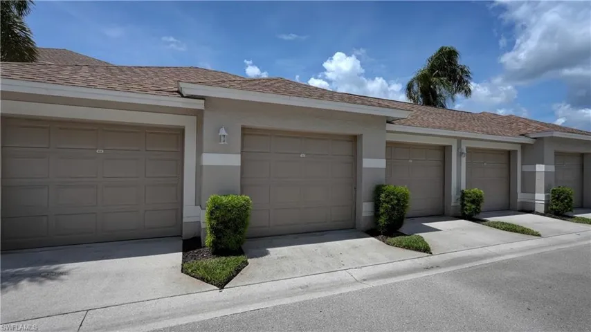 8083 Queen Palm Ln 424, Fort Myers, Florida 33966